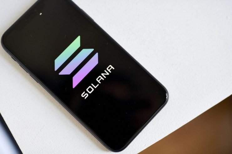 Điện thoại thông minh của Solana nhận ý kiến trái chiều từ cộng đồng